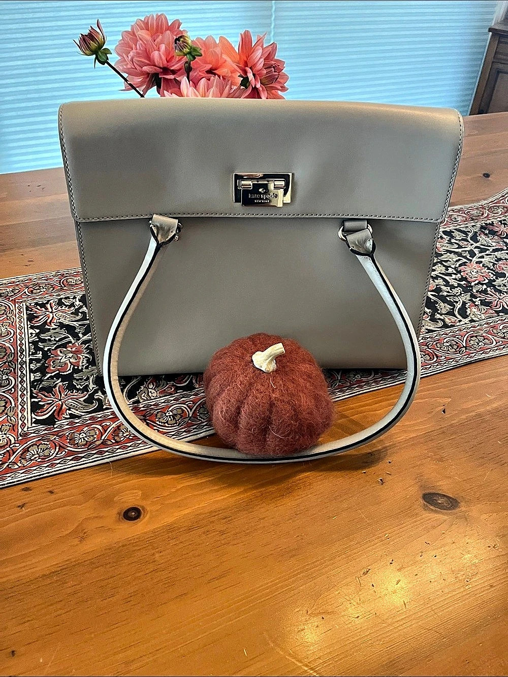 Kate Spade Structured Satchel in Light Tan Like New
